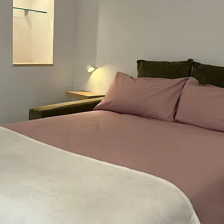 Juliet's Place Апартаменты *